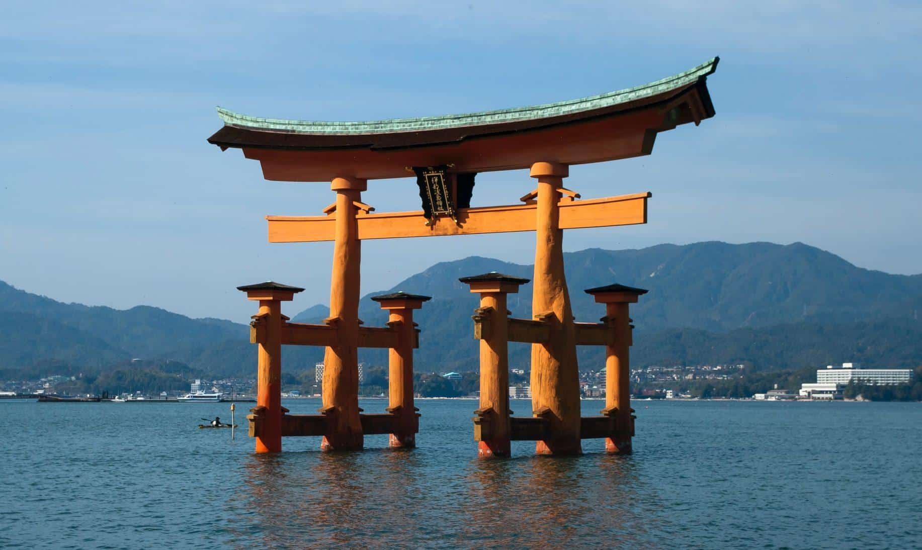 hiroshima itsukushima floating torii