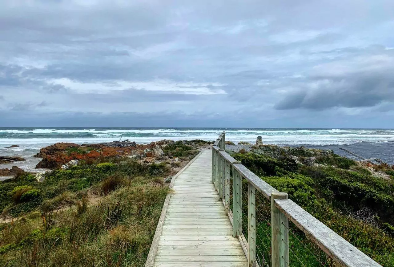 tasmania australia edge world arthur river