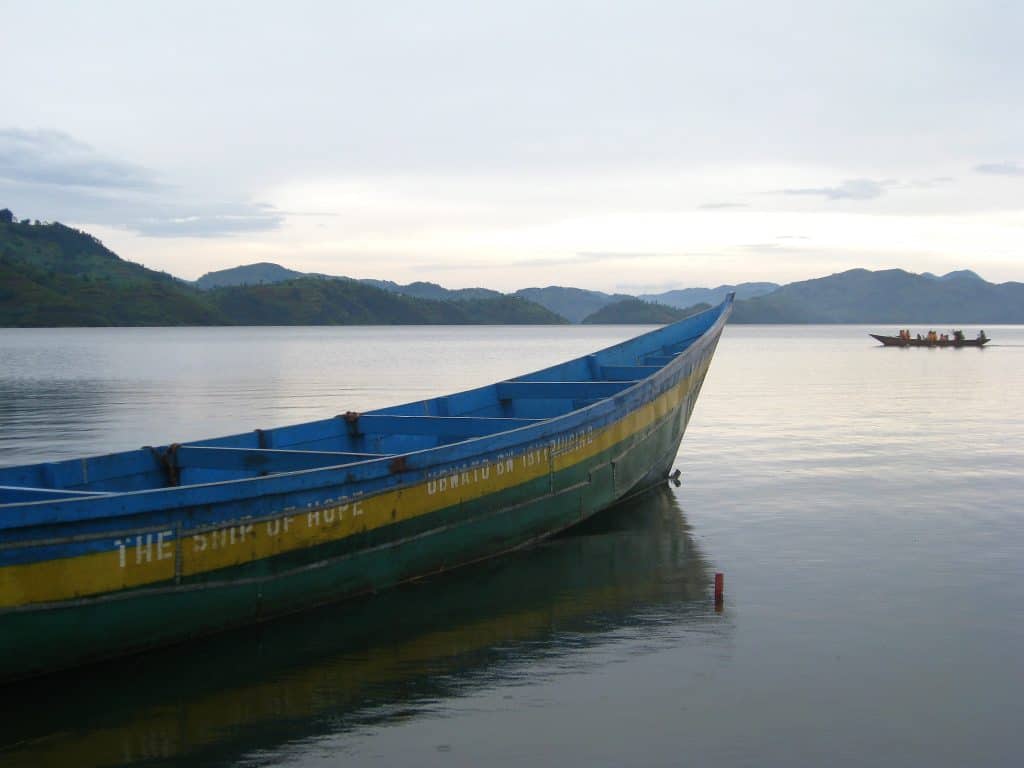 rwanda lake burera boat