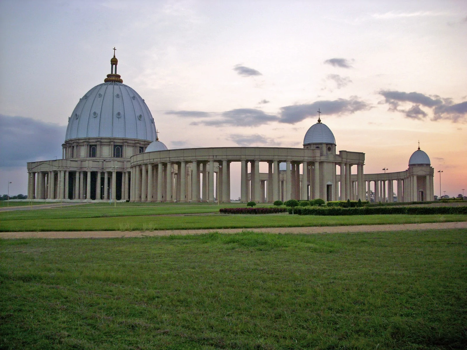 yamoussoukro ivory coast basilica of our lady of peace sunset