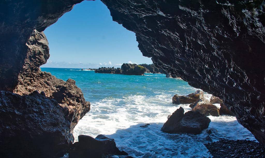 hawaii usa honokalani beach maui sea cave