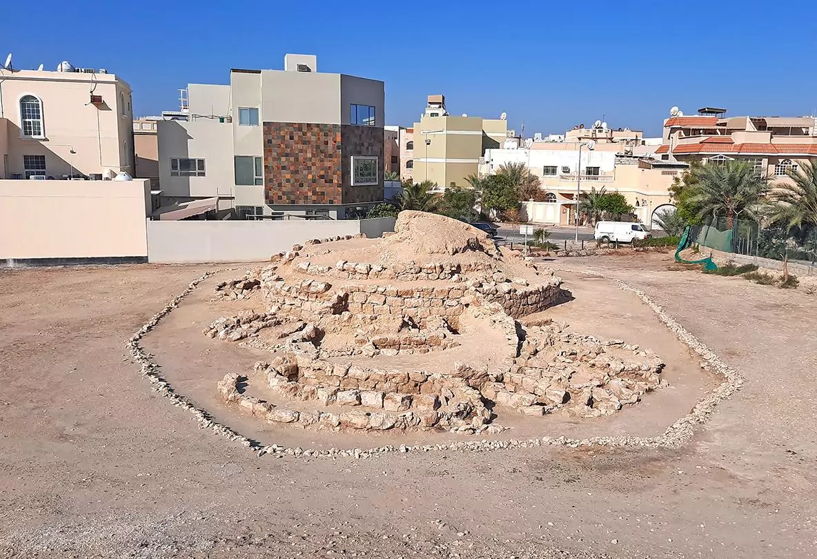 Bahrain Dilmun Burial Mounds Janabiyah Burial Complex 10