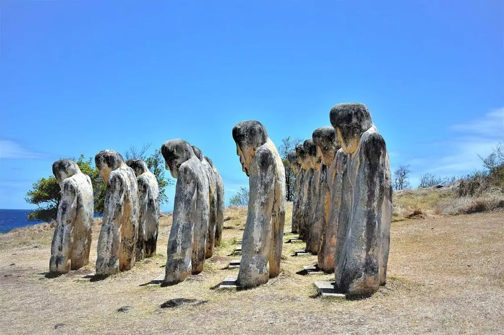 Cap 110 Memorial Martinique sculptures Anse Caffard Le Diamant 4