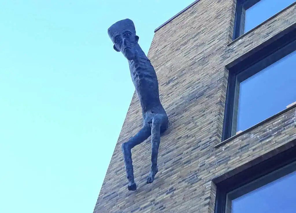 Kjopmannsgata Ung Kunst KUK Hanging Sculpture Trondheim Norway 3