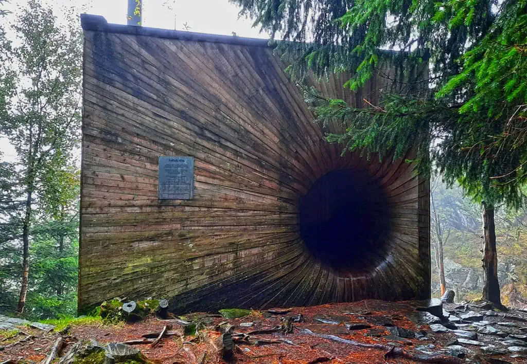 Tubakuba Bergen Norway architecture students Forest Hut 3