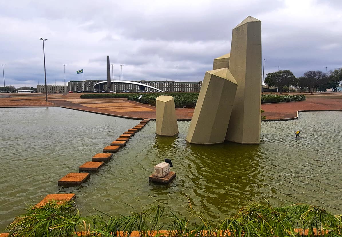 Praca dos Cristais Brasilia Crystal Sculpture Park Brazil 4