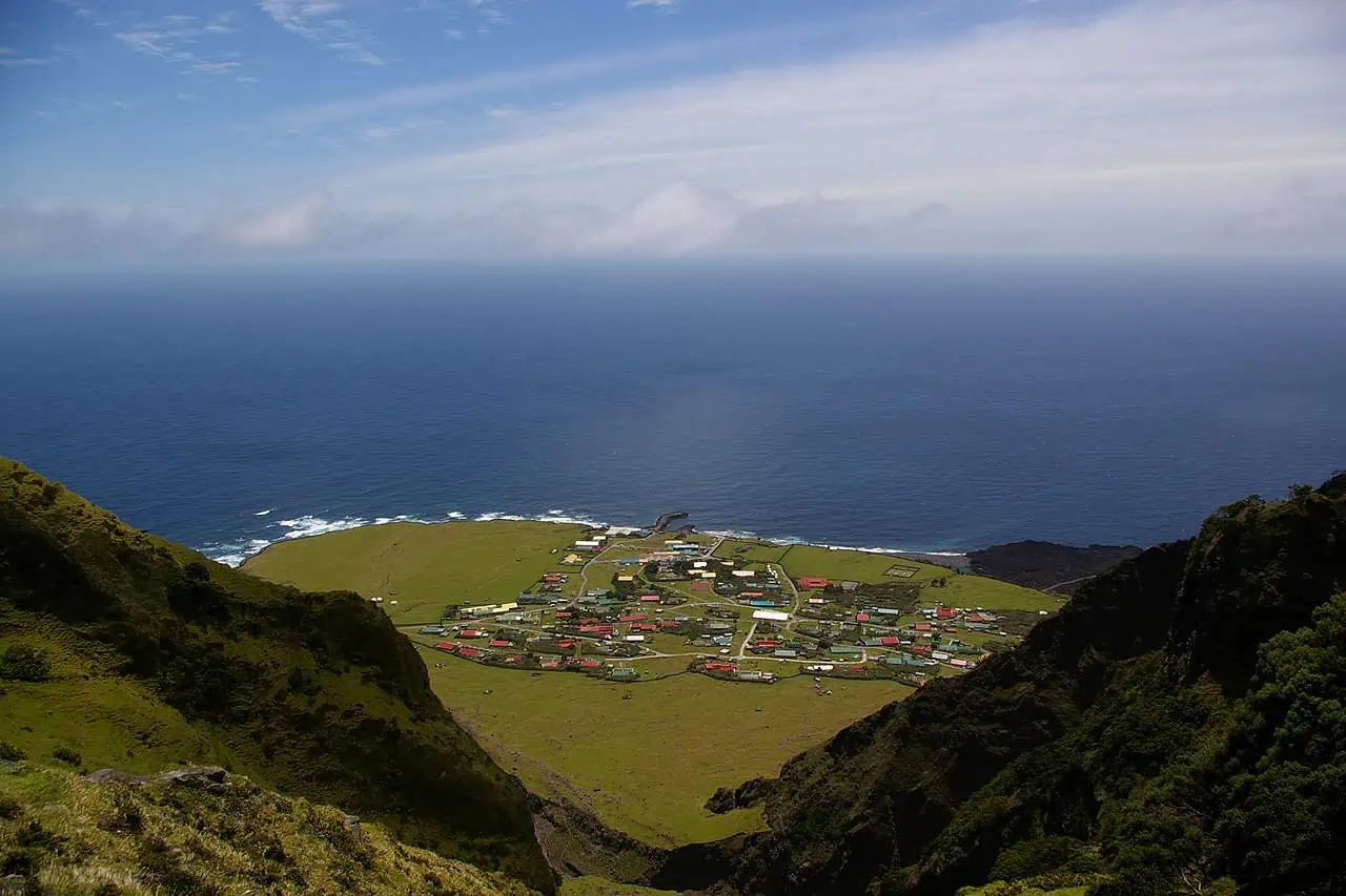 Edinburgh of the Seven Seas Tristan da Cunha 1 b