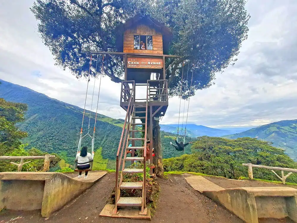 La Casa del Arbol Banos Ecuador 6