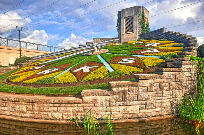 Niagara Falls Floral Clock Ontario Canada 7