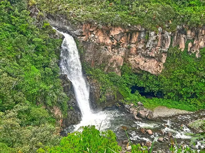 Cascada del Silencio Ulba Waterfall Banos Ecuador 4