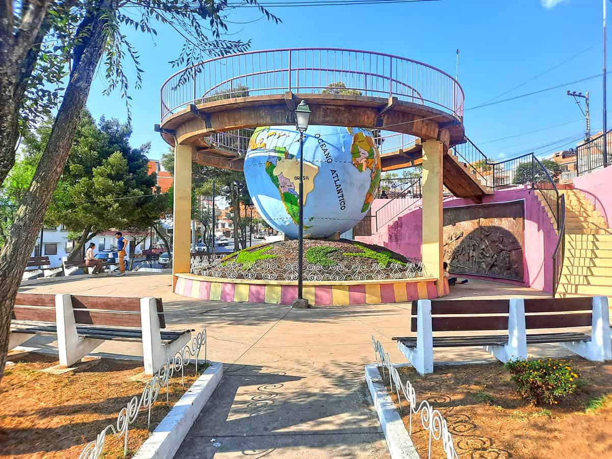 Plaza Hermandad Sucre Bolivia 11