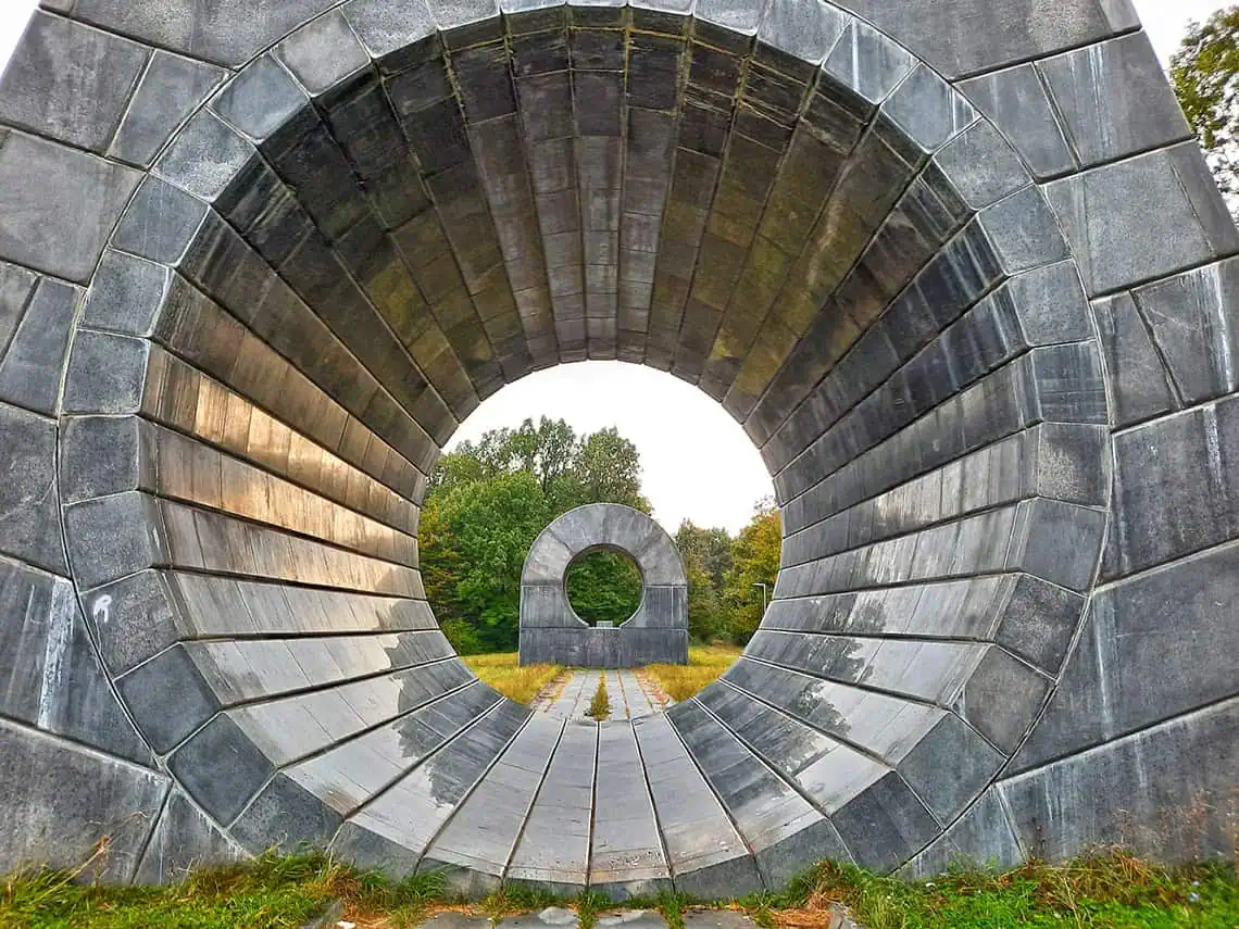 Popina Monument Park Stulac Serbia 10